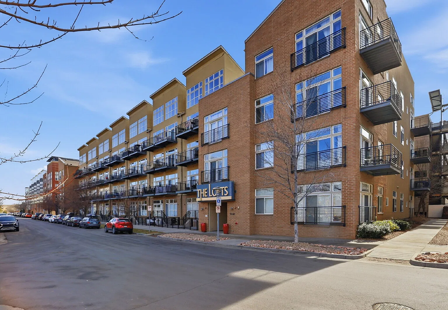 2 bed, 2.0 bath, 1211 sqft, $2,250 — Photo 3