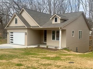 158 Grand Oak Cir, Pendleton, SC 29670
