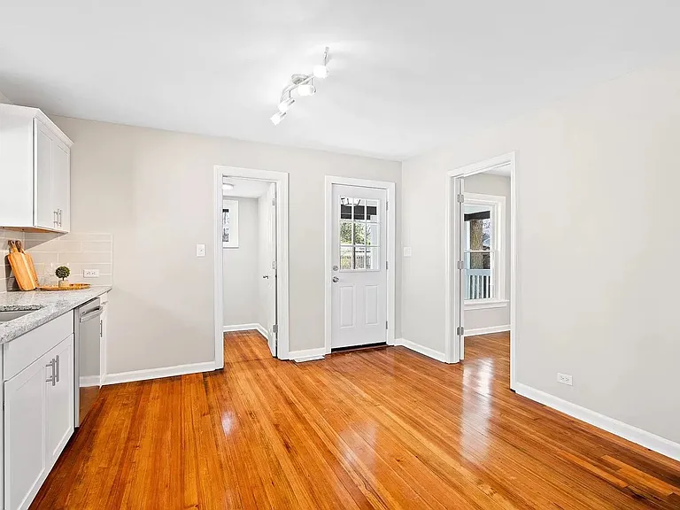 1033 S Josephine Boyd St — Photo 11