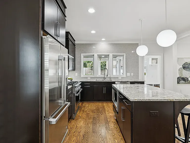 2302 Sunset Pl — Photo 18