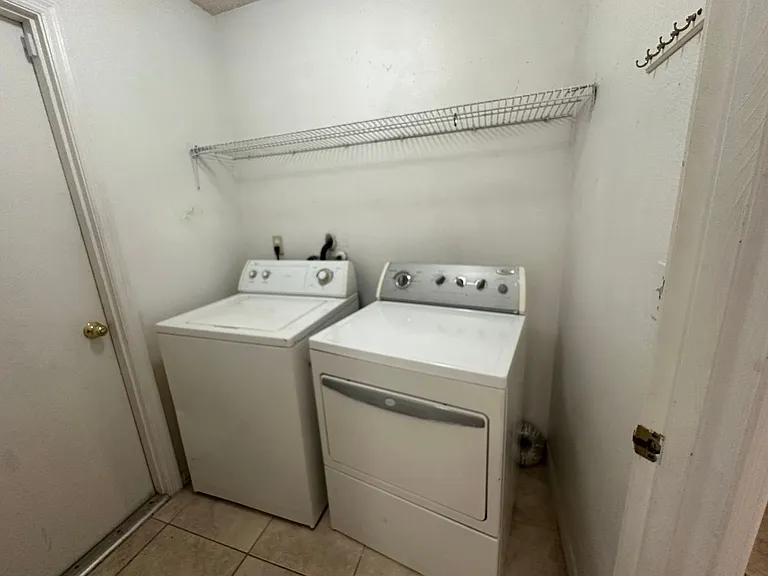 1004 Beckstrom Dr — Photo 14
