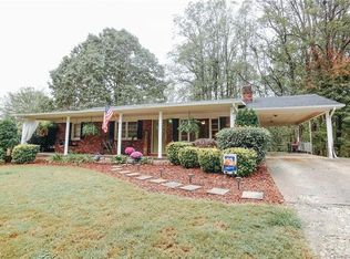 618 Forest Hill Dr, Marion, NC 28752