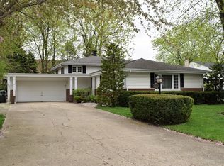 3337 Ralmark Ln, Glenview, IL 60026