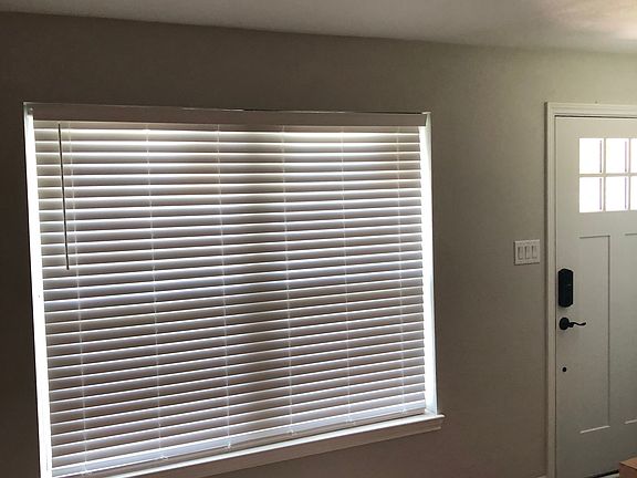 4th image of 1710 Orchid Ave