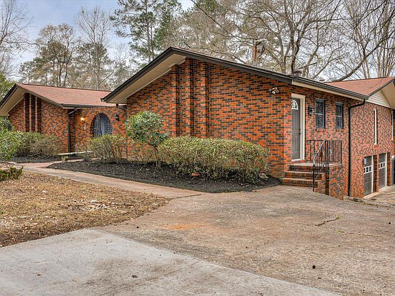 4th image of 4619 Silver Lake Drive