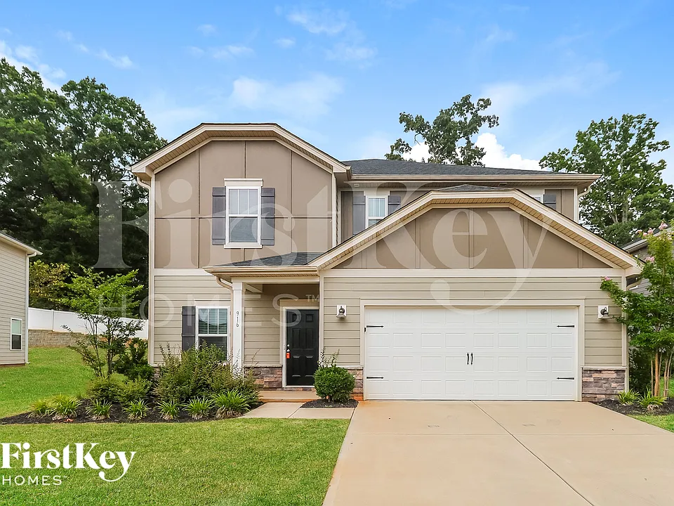 916 Clementine Rd