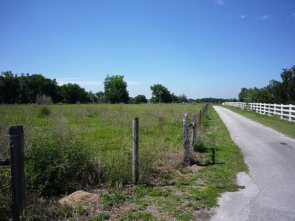 Looking N along E drive
