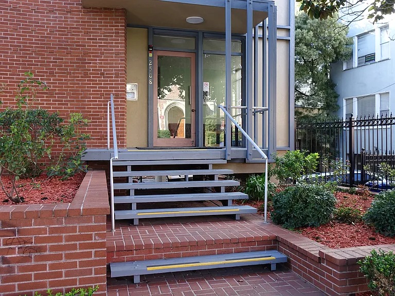2508 Hillegass Ave — Photo 8