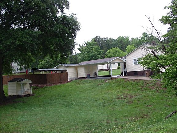 3rd image of 1138 Bridges St