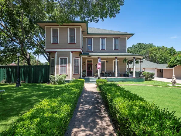 414 W Columbia St, Weatherford, TX 76086