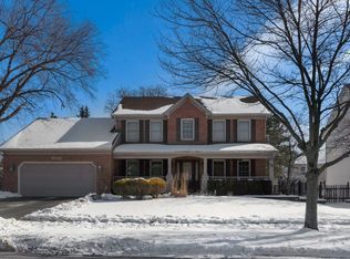 2660 Salix Cir, Naperville, IL 60564