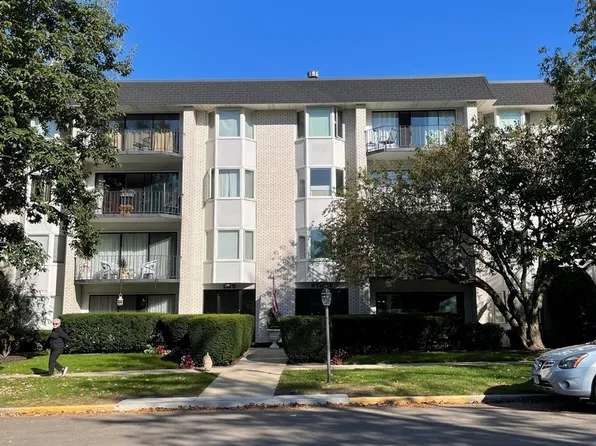 235 Ridge Rd APT 3G, Wilmette, IL 60091