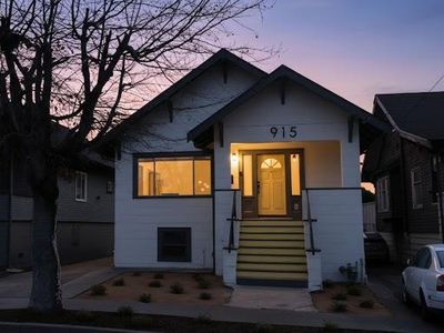 915 52nd St, Oakland, CA, 94608