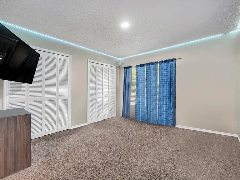 832 Valnera Ct — Photo 19
