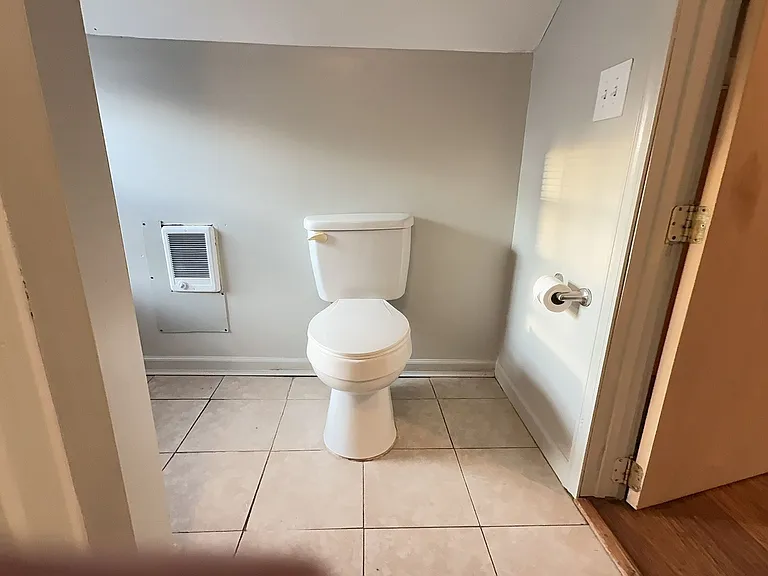 1413 W University Ave #13-B — Photo 6