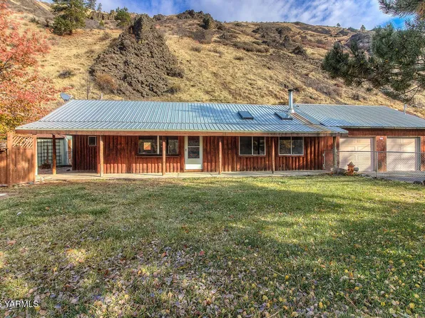 10461 State Route 410 Ave, Naches, WA 98937
