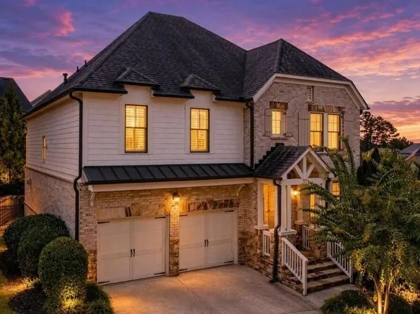 11760 Stratham Dr, Alpharetta, GA 30009