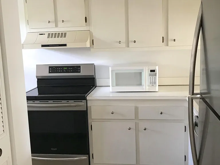 9330 Lagoon Pl #205 — Photo 11