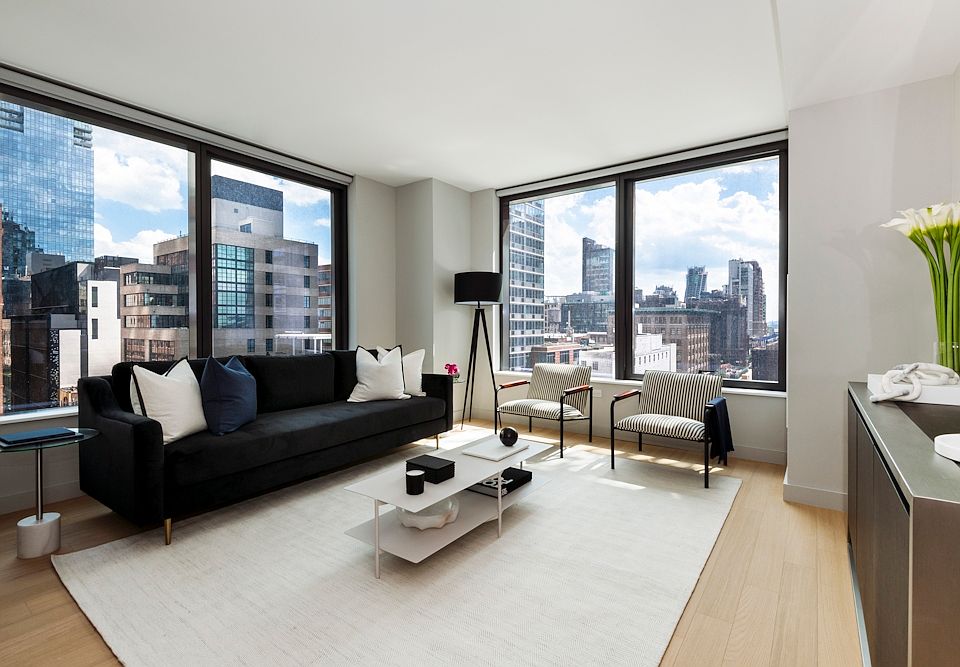 1st image of 311 11th Ave APT 1810