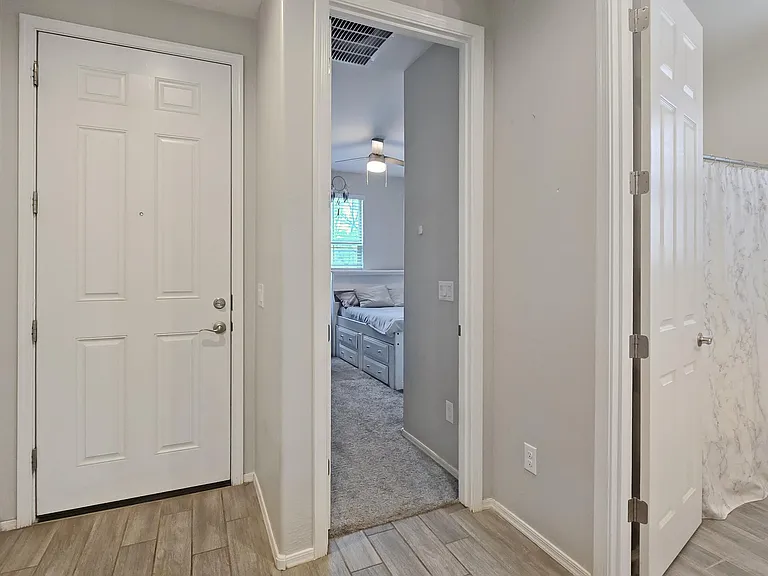 18572 W Cottontail Ln — Photo 3