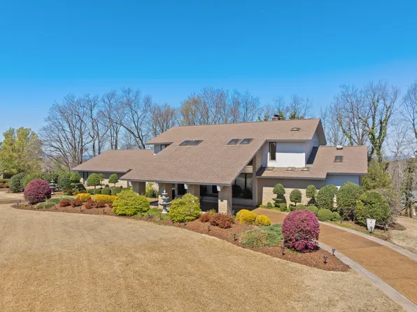 830 Windy Hill Dr, Chattanooga, TN 37421