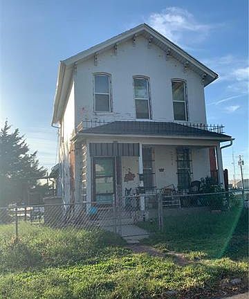 3rd image of 601 S 11th St