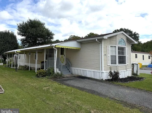 101 Roundup Rd, Middle River, MD 21220
