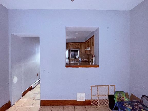 5th image of 3037 N Orkney St
