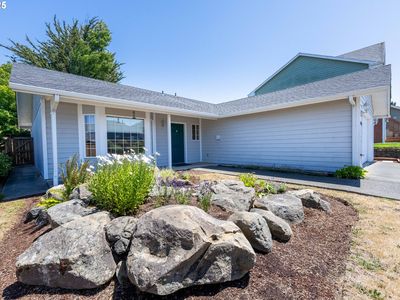 1943 Arthur St, North Bend, OR, 97459