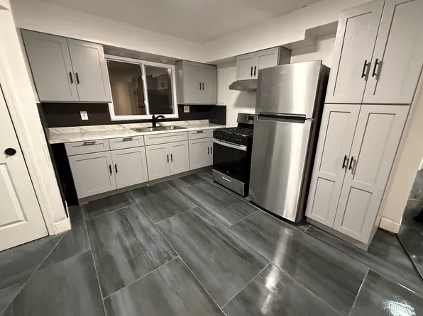 108-26 171st Place image 5 of 13