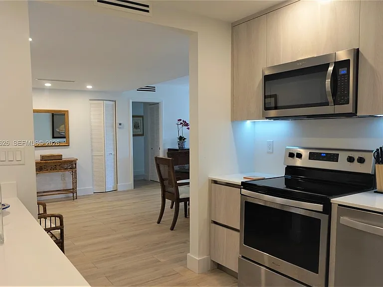 210 Sea View Dr #408 — Photo 11