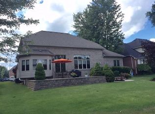 57536 Ridgewood Dr, Washington, MI 48094