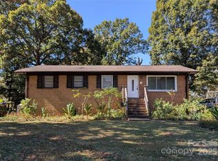 4618 Thornwood Rd, Charlotte, NC 28213