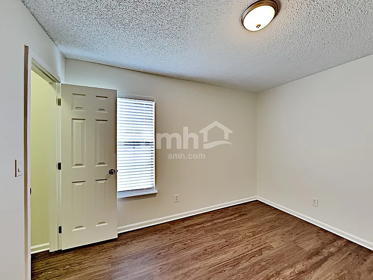 3155 Olde Sutton Parke Dr — Photo 14