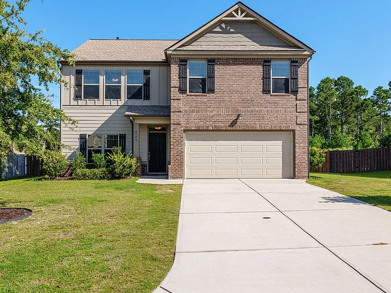 4704 Southwind Rd — Photo 2