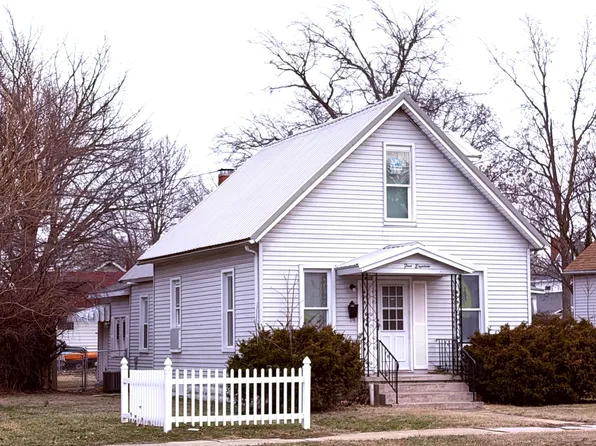 518 E Noleman St, Centralia, IL 62801