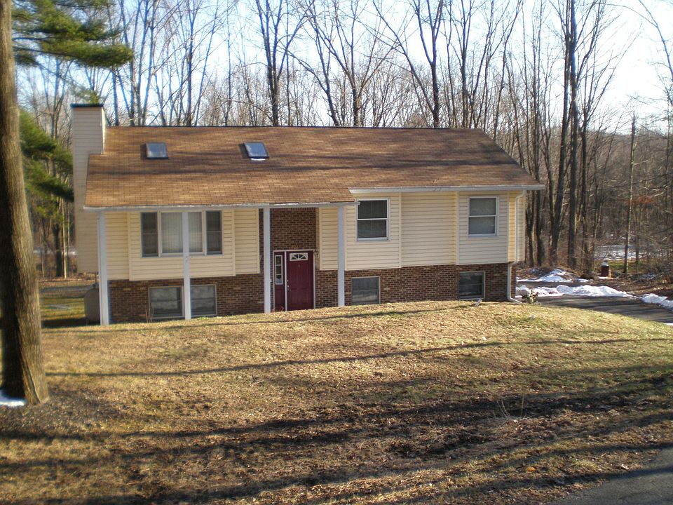 1st image of 426 Louise Ln