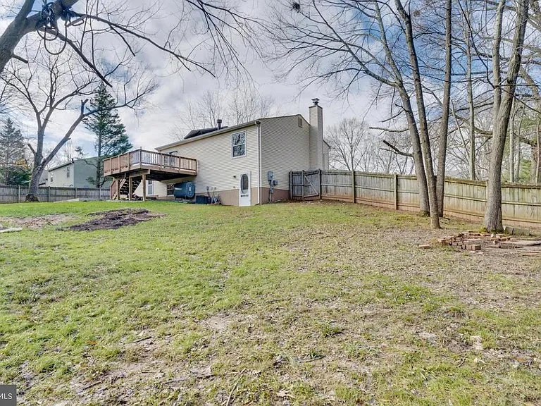 2801 Reign St — Photo 24