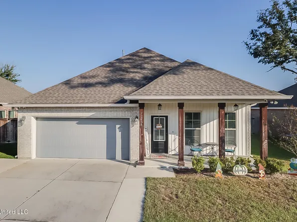 13208 W Jackson Lee Dr, Ocean Springs, MS 39564