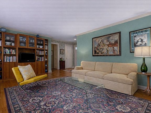 4th image of 61 Edwards Hole Rd