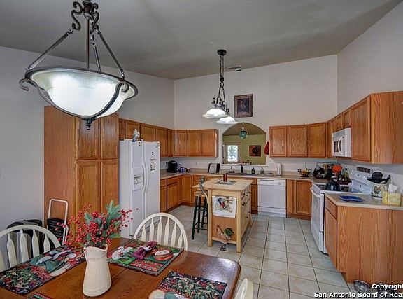 3rd image of 1618 Silver Saddle Dr N