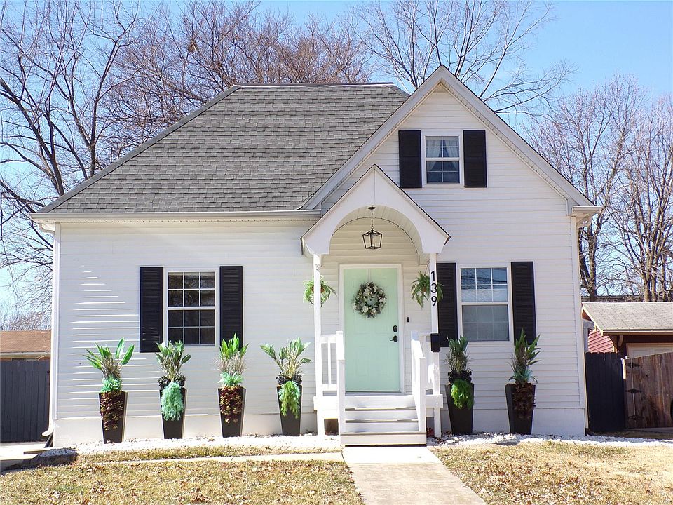 1st image of 139 Columbia Ave