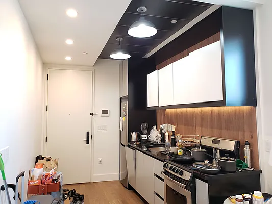 Rented by Signature Property Realty | media 69