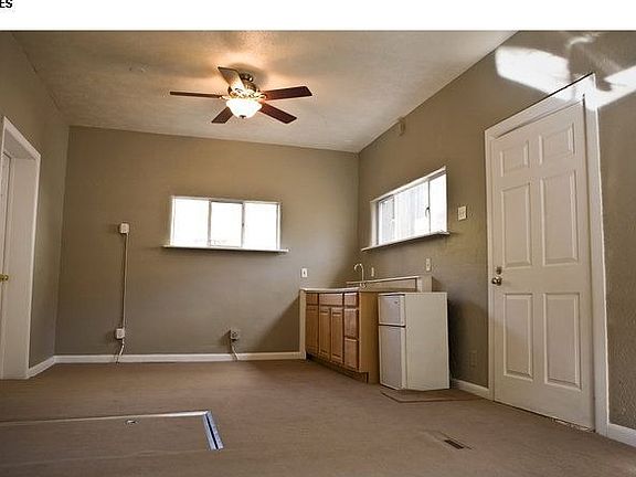 3rd image of 537 Canyon Blvd