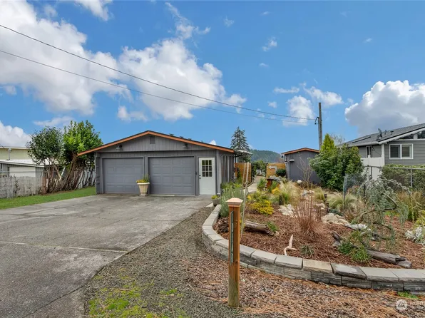 10140 Windward Drive NW, Olympia, WA 98502