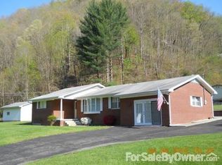 6402 Country Rd, Cyclone, WV 24827