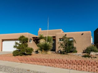 9952 Cardinal St NW, Albuquerque, NM 87114
