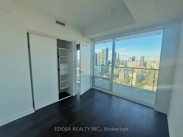 3 Gloucester St #3502 — Photo 7