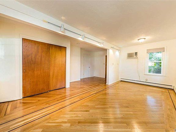 5th image of 686 Koelbel Ct