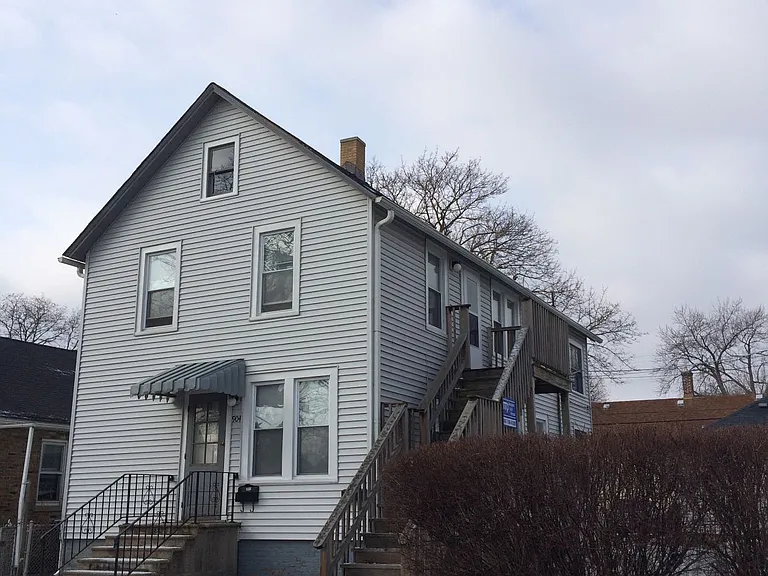 902 S Jackson St — Photo 7